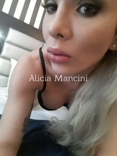 Alicia Mancini 14