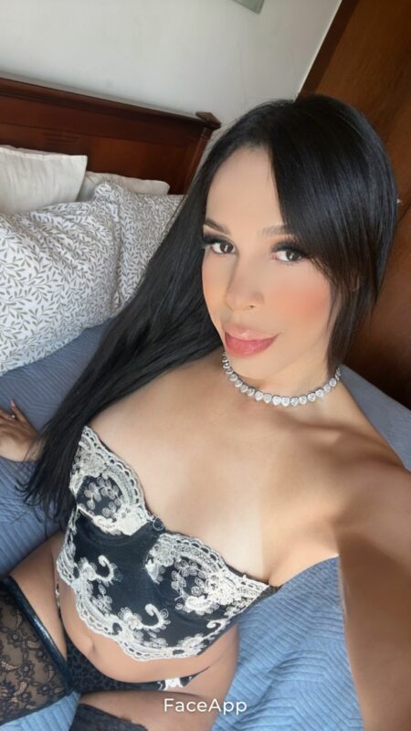 Izabelle Campos 15