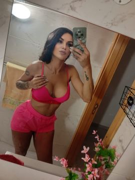 Nicolly 4